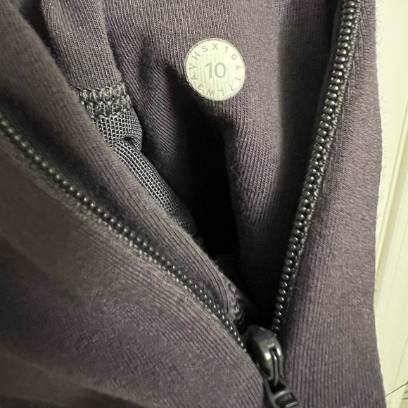 Lululemon. EUC. Gorgeous “Twisted and Tucked” Pullover Hoodie. Dark Shadow. 10 - Picture 13 of 14